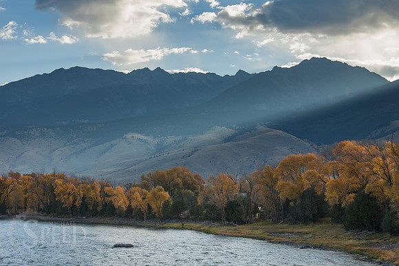 Paradise Valley, Yellowstone River, Chico Hotsprings